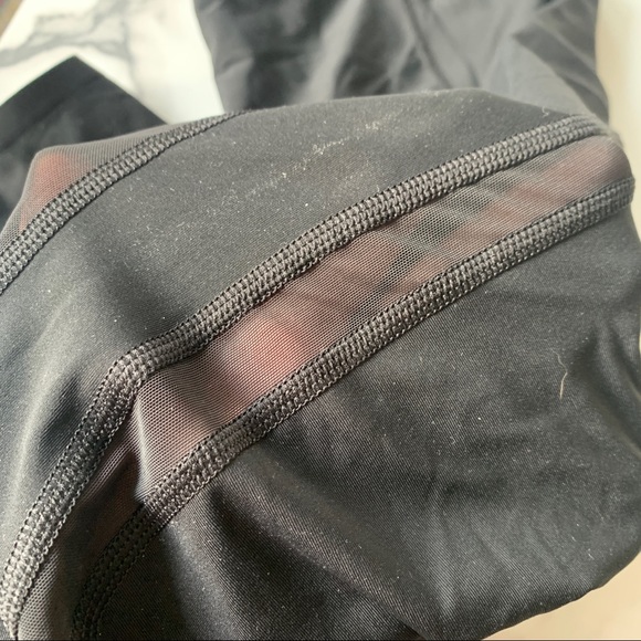 Victoria Secret Sport Leggings in Black - Picture 3 of 4